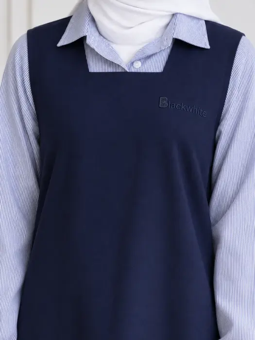 Long school apron with square collar image 2