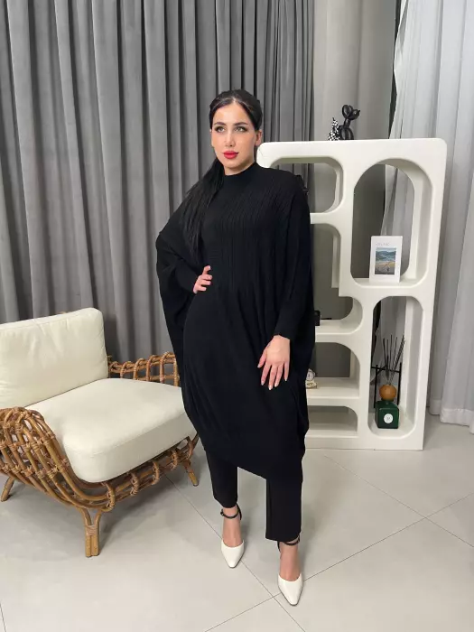 Elegant Knitted Blouse image 3