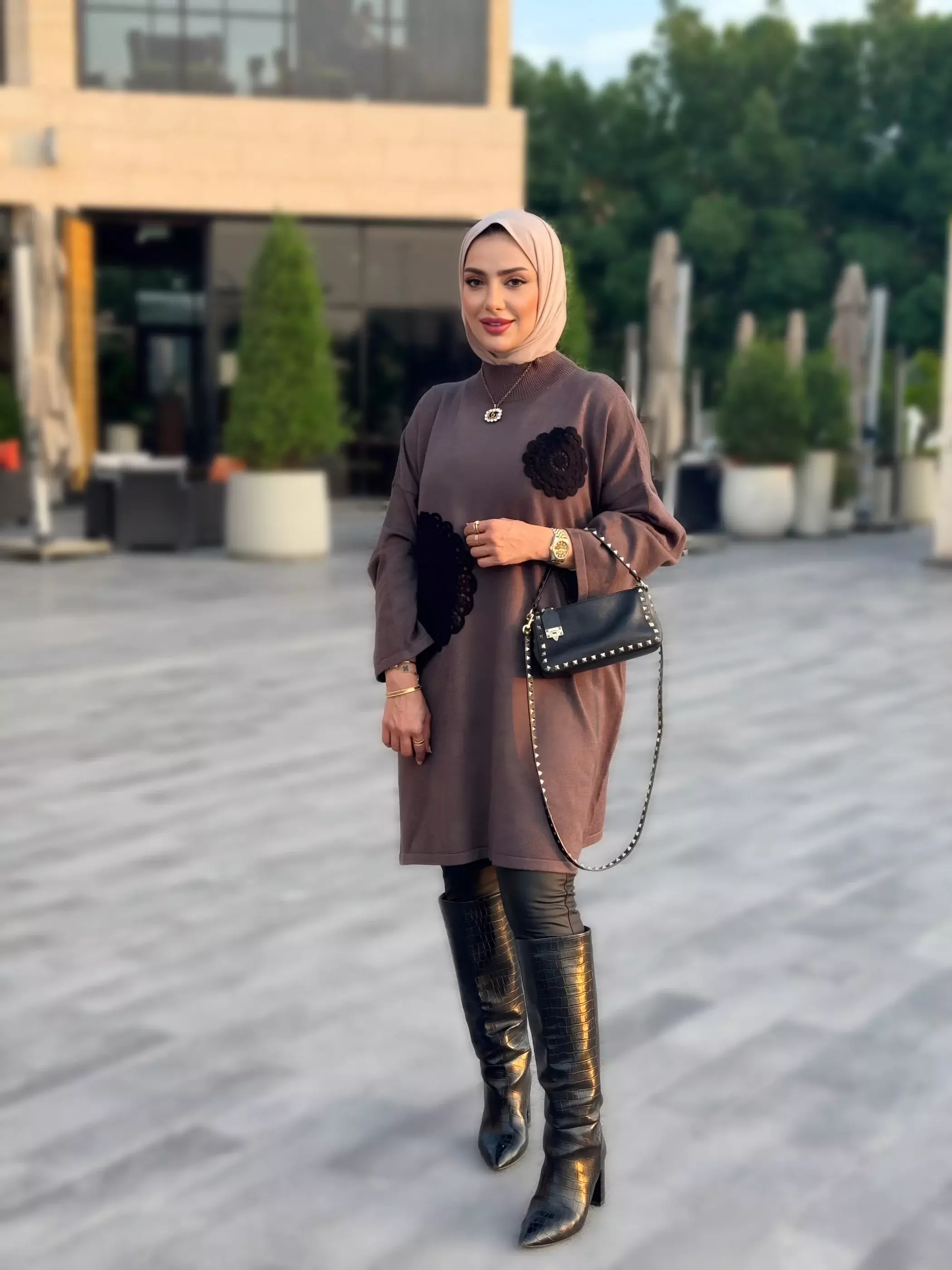 بلوزة نسائية تريكو أنيقة