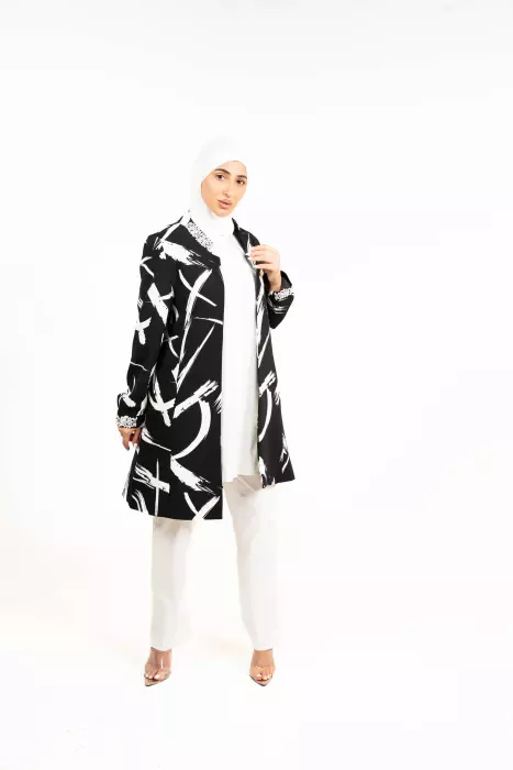 جاكيت من الكريب مع تطريز لامع - اسود - 2 image 0