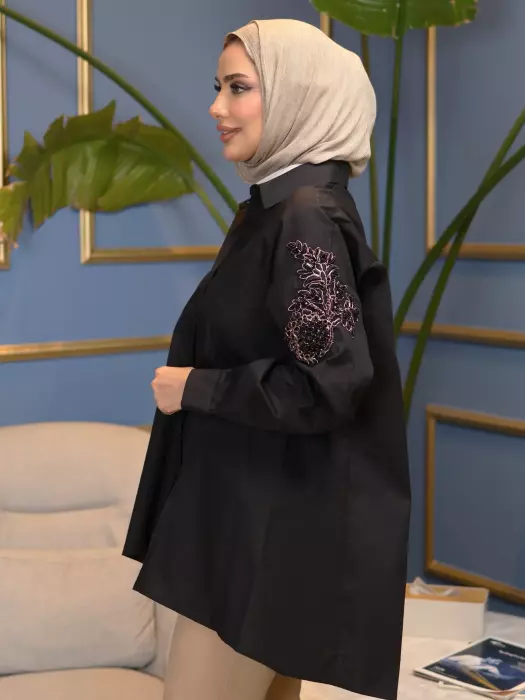 قميص مع كلفة مزينة بالشك image 3