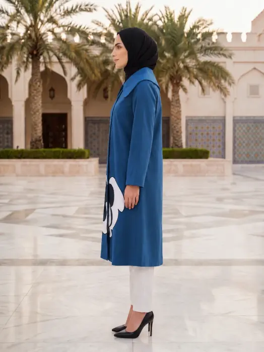 Long jacket with a wide collar image 7