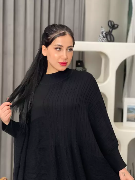 Elegant Knitted Blouse image 2