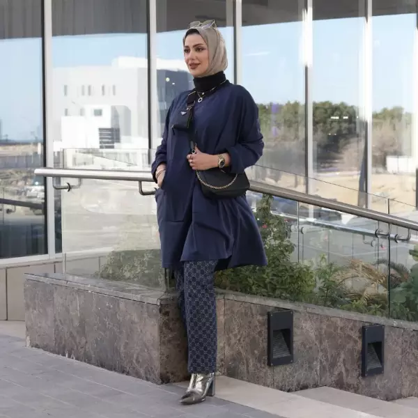 بلوزة من القطن مع طباعة - كحلي - FS image 1
