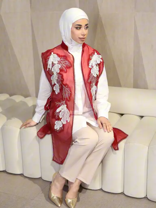 جيليه نسائي قصير من الأورجانزا image 9