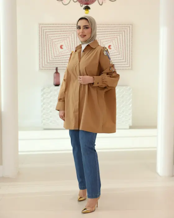 قميص فضفاض نسائي بتطريزات منسدلة image 0