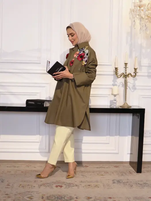 قميص من اللنن مع ورد وشك image 9
