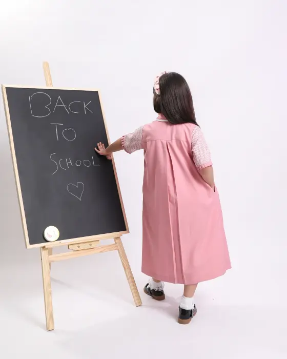 Full school uniform with bow and short sleeves image 3
