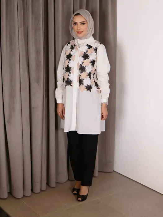 Shirt with lace on the chest - Off White - 3 image 1