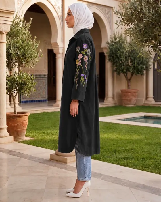 Long shirt with embroidered roses image 4