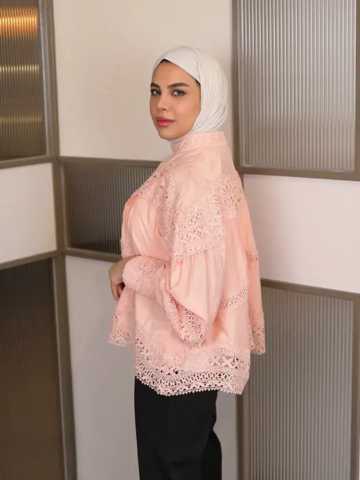 Luxurious lace blouse image 3