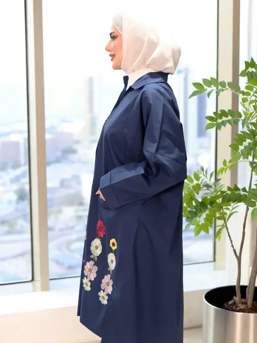 قميص نسائي طويل بتفاصيل ورد image 2
