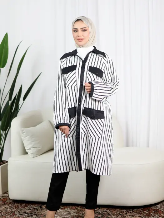 جاكيت بنقش بارز-ابيض مقلم اسود-FS image 1