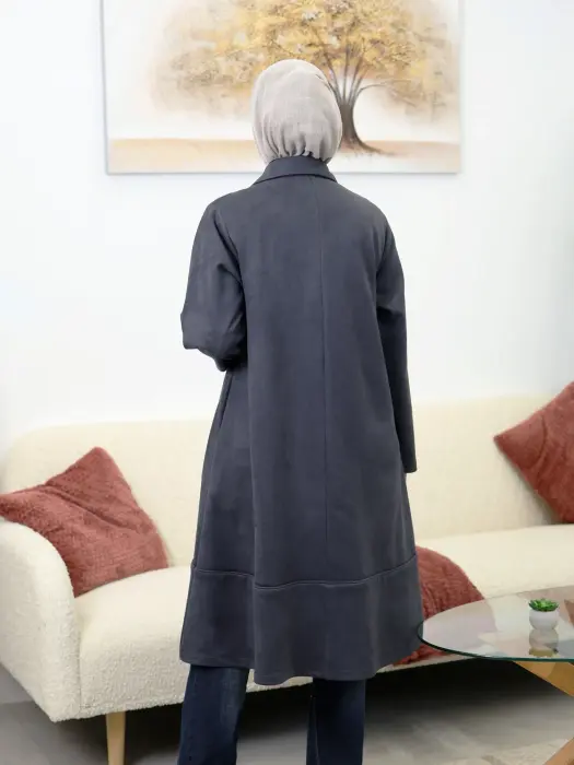 Long shirt made of raw suede image 23