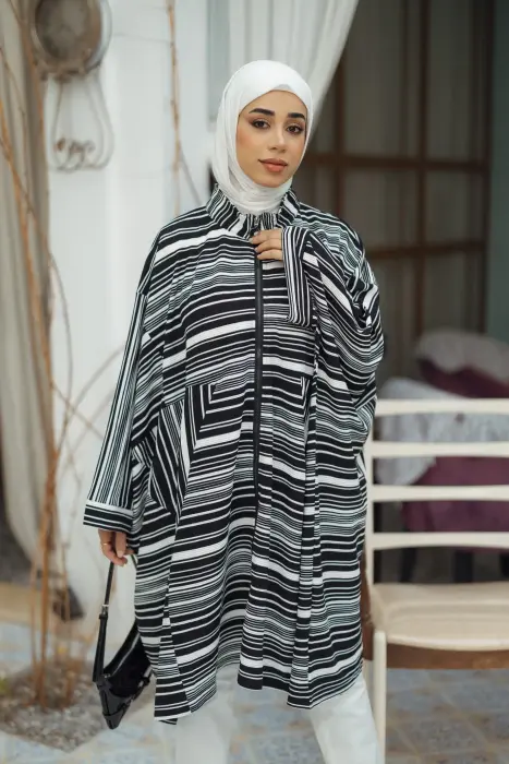 قميص طويل واسع وعصري image 5