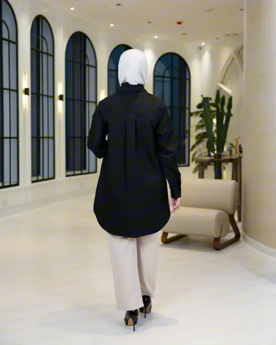 قميص بتطريز أزهار الزنبق-اسود-2 image 2