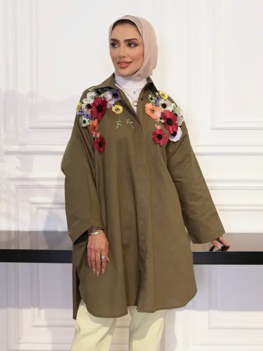 قميص من اللنن مع ورد وشك - زيتي - FS image 3