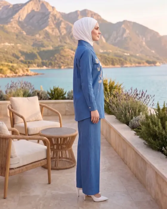 طقم من الجينز بأغصان الورد image 1