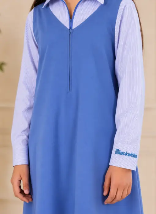 طقم مدرسي قصير كامل بياقة V image 2