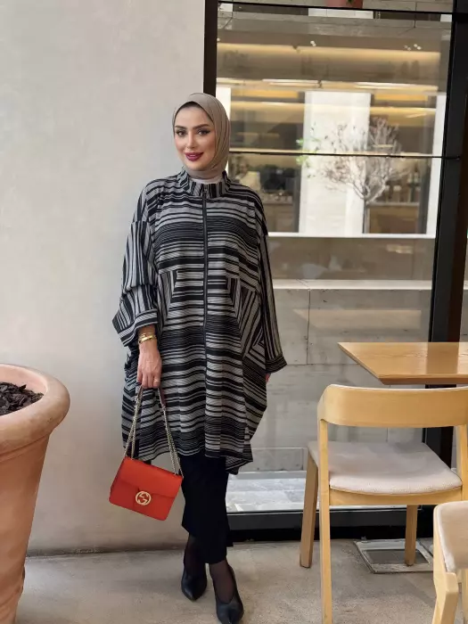 قميص طويل واسع وعصري image 1