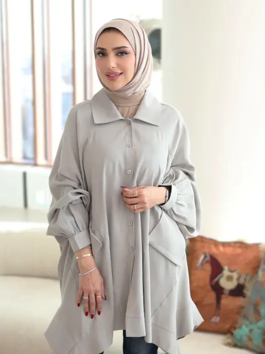 Long and loose shirt image 1