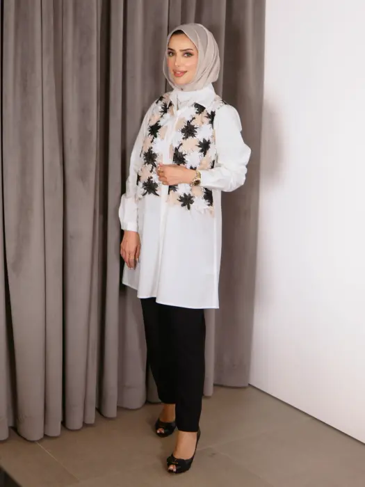 Shirt with lace on the chest - Off White - 3 image 0