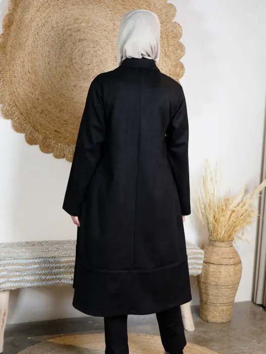 Long shirt made of raw suede image 11