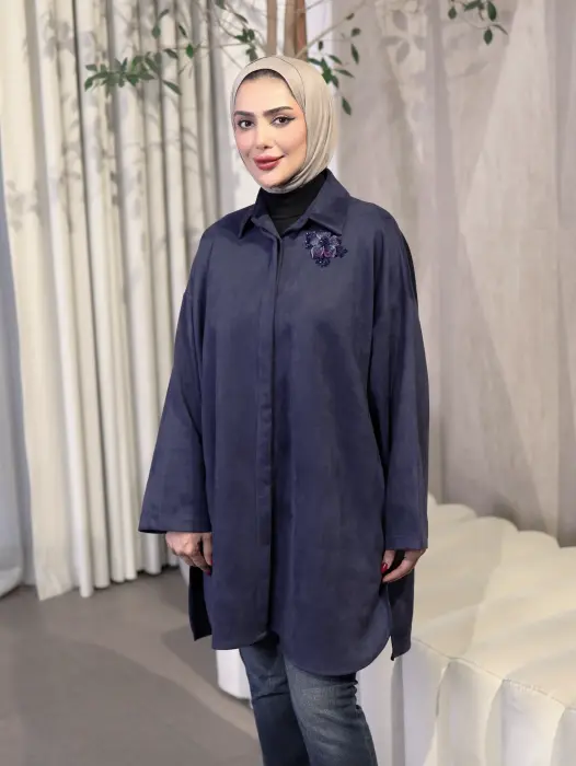 قميص من الشامواه مع بروش image 9