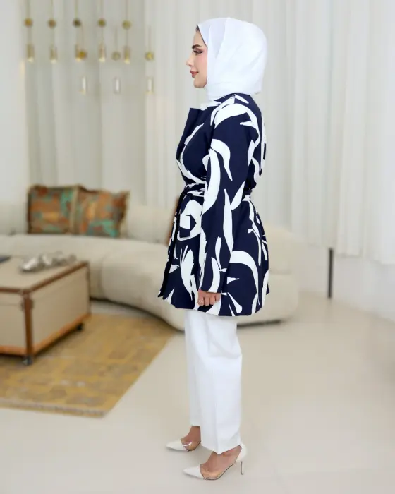 جاكيت من الكريب الفاخر-كحلي-3 image 1