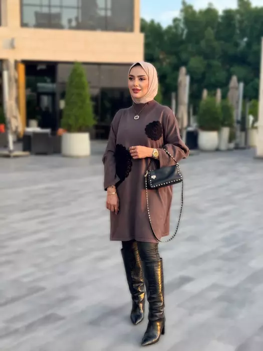 Elegant Knitted Blouse image 1