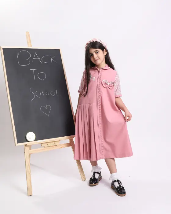 Full school uniform with bow and short sleeves image 2