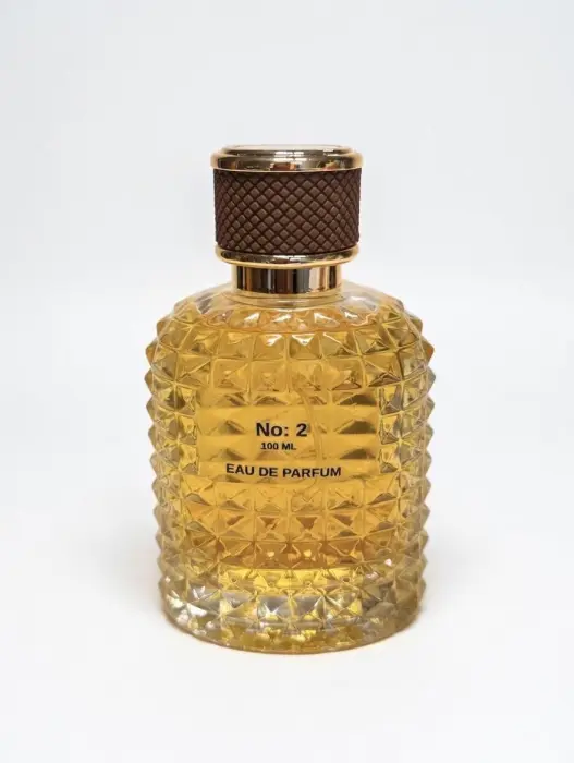 عطر No: 2 من White Oud Co. Indian Oud & Saffron Eau de Parfum – 100ml image 0