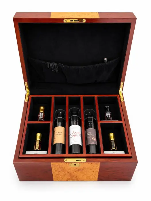 WHITE OUD SIGNATURE  Luxury Oud Gift Collection limited edition image 1