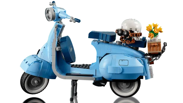 LEGO icons vespa 125 image 1
