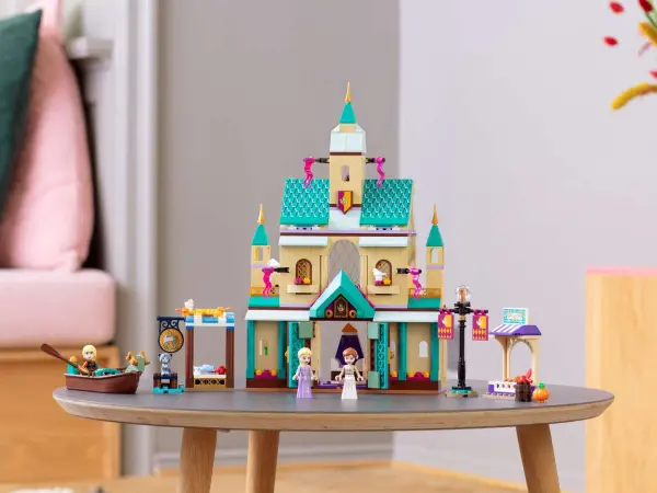LEGO®  Disney Frozen - Arendelle Castle Village image 4
