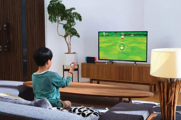 Pokemon Let's Go Eevee [Poke Ball Plus Bundle] nintendo switch image 2