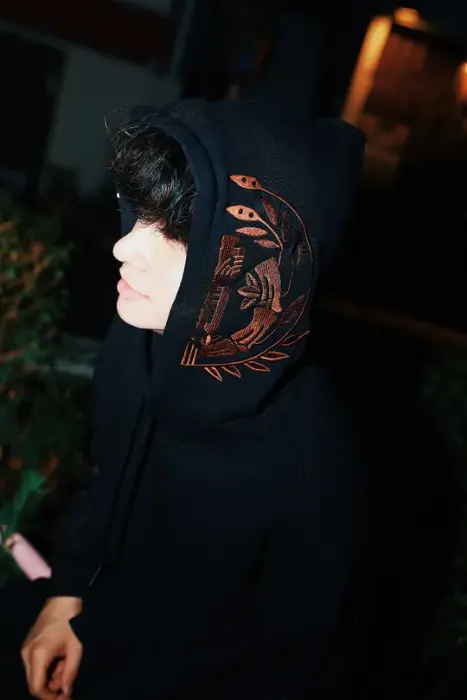 Chainsaw Man Hoodie image 2