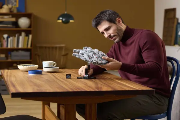Star Wars Millennium Falcon image 2