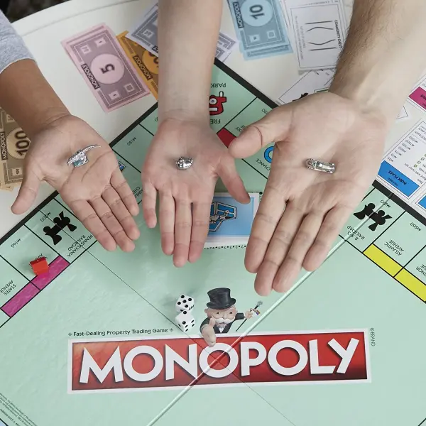 Monopoly Classic Boardgame - Arabic image 1