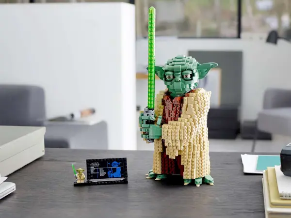 LEGO Star Wars Yoda image 5