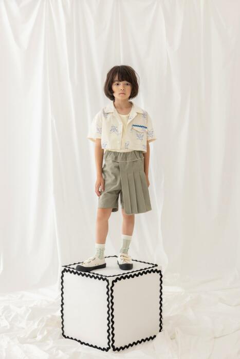 pleats short pant image 2
