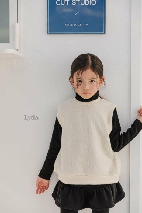 Ribbin Vest image 9