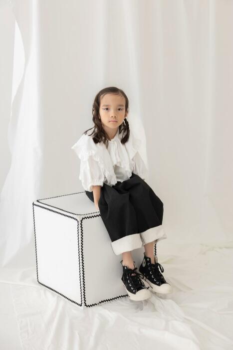 vintage tuck pants image 3