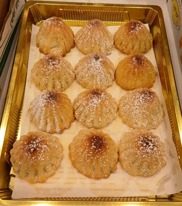 معمول بالقشطة والتمر 400جم image 0