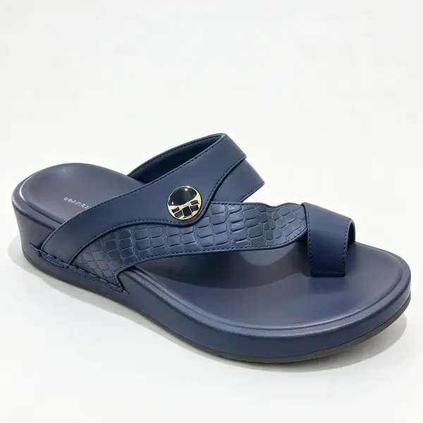 SLIPPER MN image 0