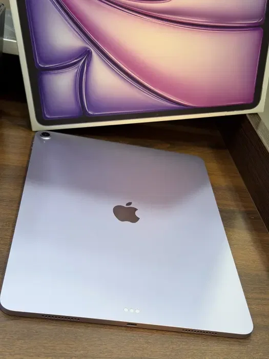 ايباد اير M3 256 مستخدم 100% image 1