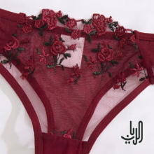 طقم باللون العنابي السكسي مزين بالورود الصغيره image 1