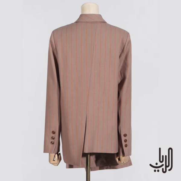 سترة نسائية مخططة مع تصميم image 1