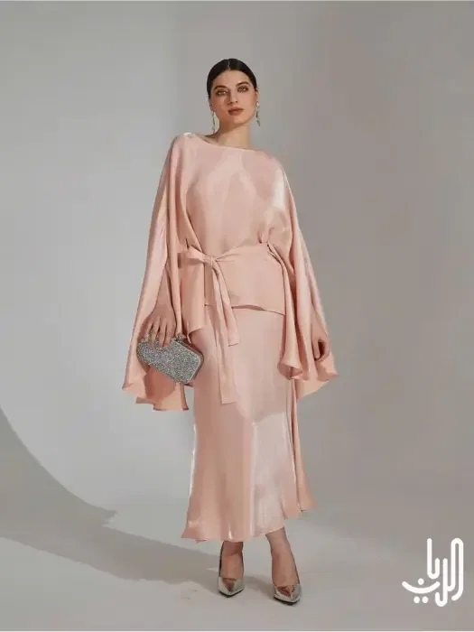 فستان ساتان راقي بأكمام و حزام image 3