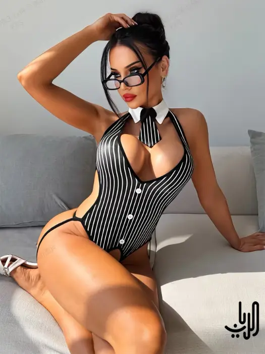 بودي سوت نسائي أسود وأبيض مستوحى من زي السكرتيرة image 3